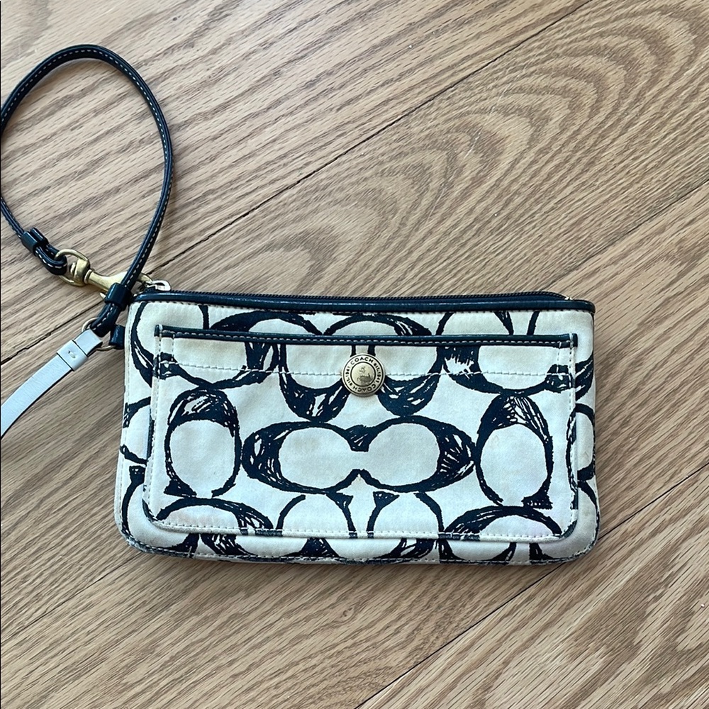 Coach Black and Cream Wristlet